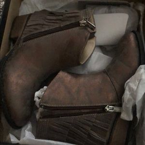Kenneth Cole Boots